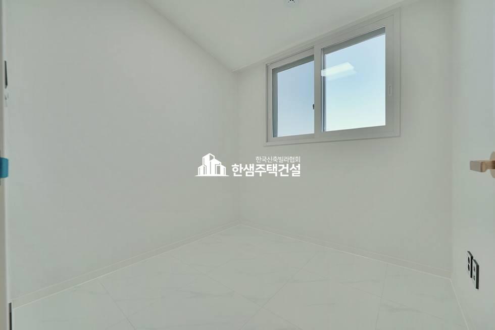 경기 파주시 상지석동 이프온 >거실2>테라스2 분양 매물번호 12639 사진 16
