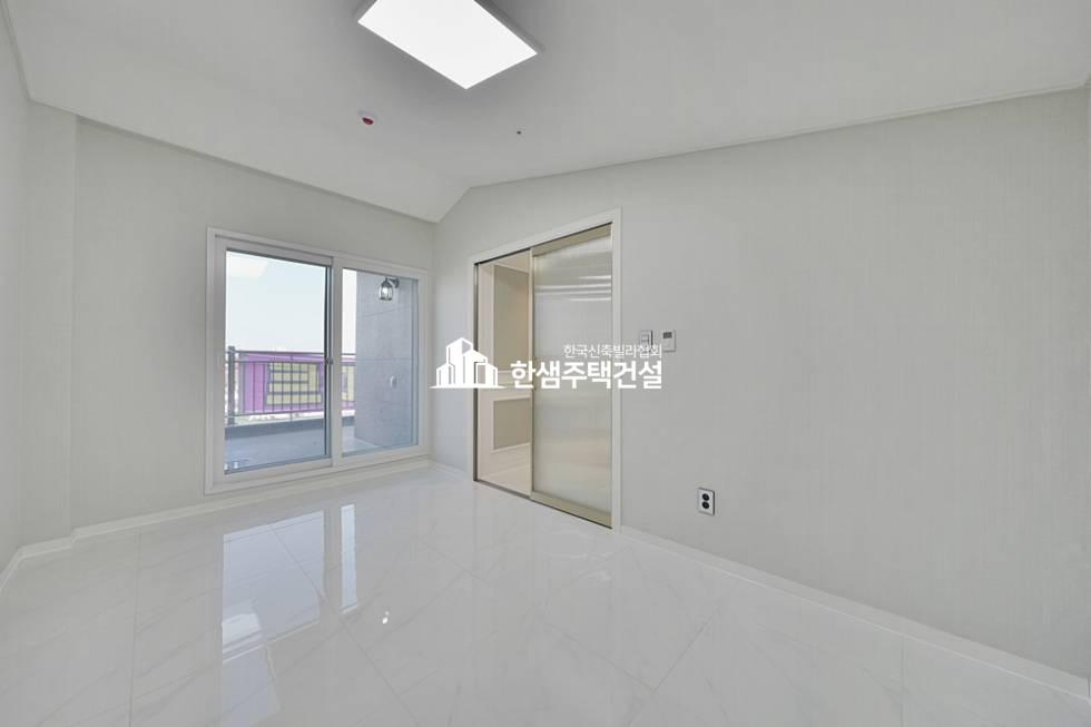 경기 파주시 상지석동 이프온 >거실2>테라스2 분양 매물번호 12639 사진 17