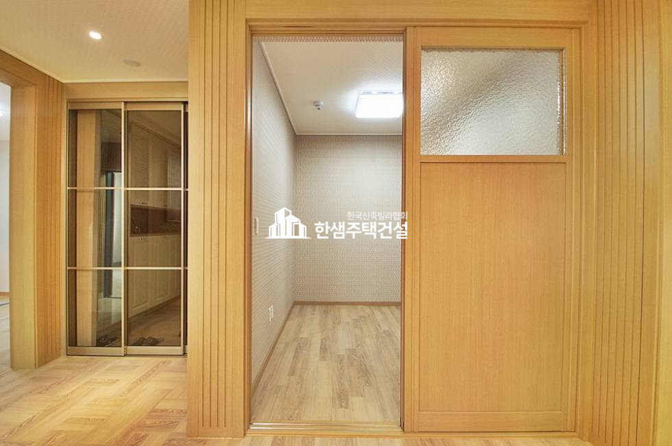 경기 부천원미구 도당동 스타파크힐 THE 숲 아파트 > 4룸 > 테라스 >창고 분양 매물번호 12602 사진 22